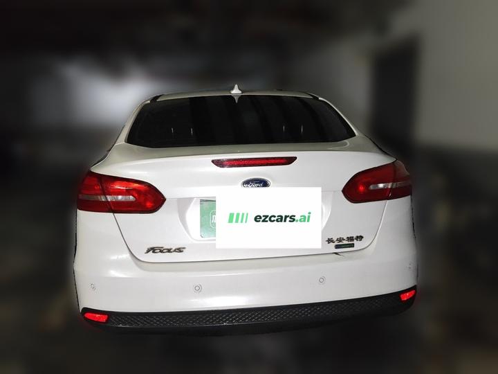 Focus 2017 Sedan EcoBoost 125 AT Fashion photo 5