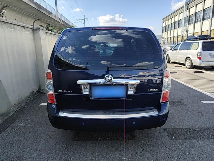GL8 2014 2.4L Classic photo 3