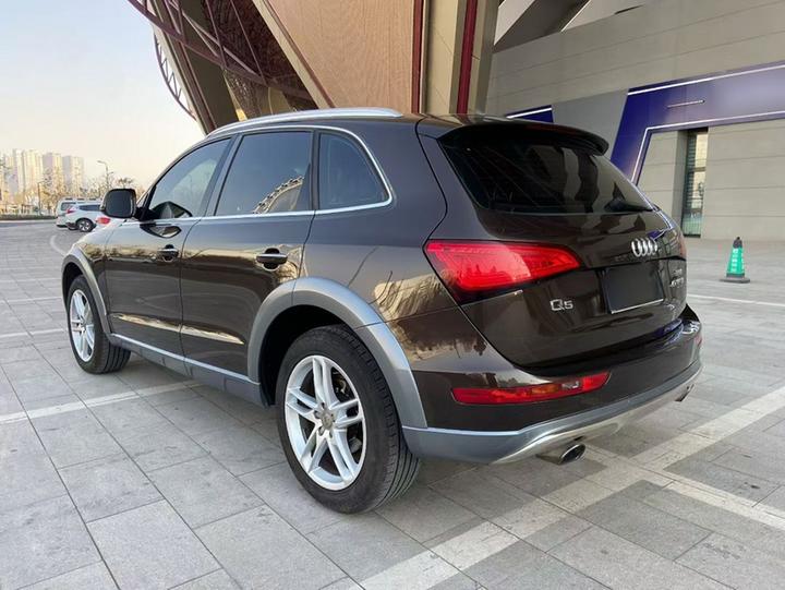 Q5 2017 Plus 40 TFSI Tech photo 4