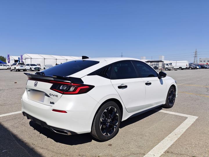 Civic 2023 HATCHBACK 240TURBO CVT photo 4