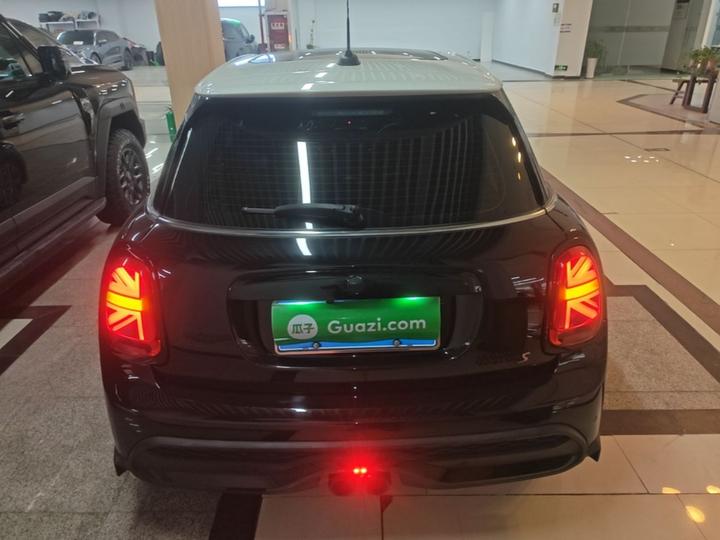 2022 Facelift 2.0T COOPER S Classic 5-Door photo 3