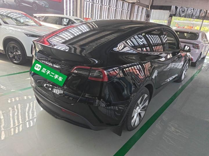 Model Y 2022 RWD photo 4