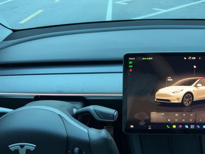 Model Y 2023 RWD photo 7