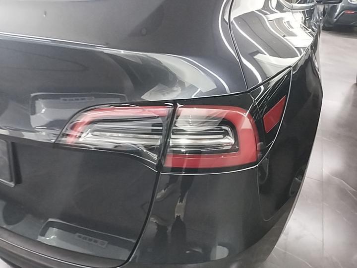 Model Y 2024 RWD photo 7