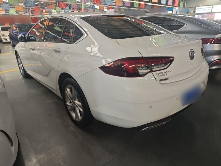 Regal 2020 552T Elite photo 4