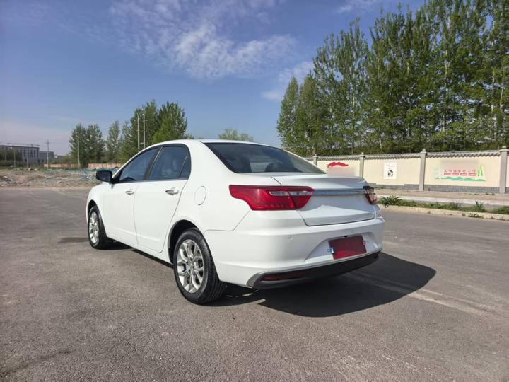 Vision 2018 1.5L AT Premium photo 4