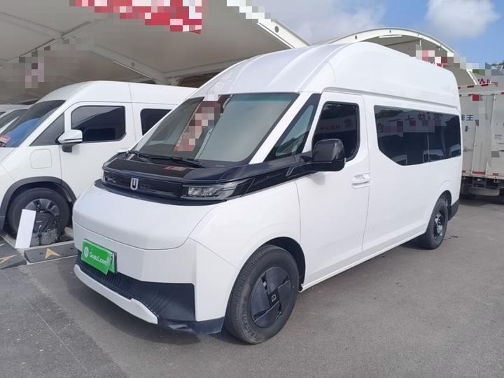 VAN 2025 Medium Wheelbase High Roof 68kWh