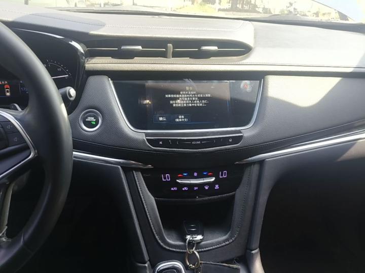 XT5 2018 25T Tech photo 8
