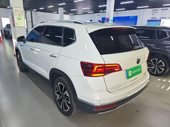 Tharu 2022 330TSI AWD Luxury photo 4