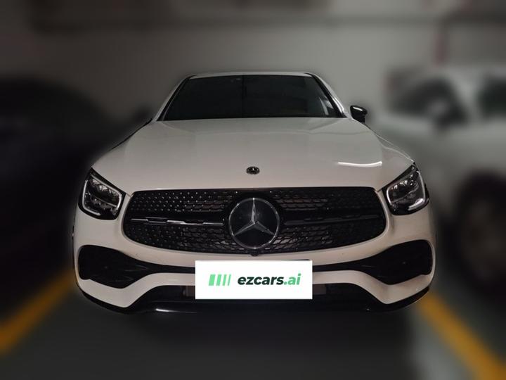 GLC Coupe 2021 GLC 260 4MATIC Coupe SUV photo 2