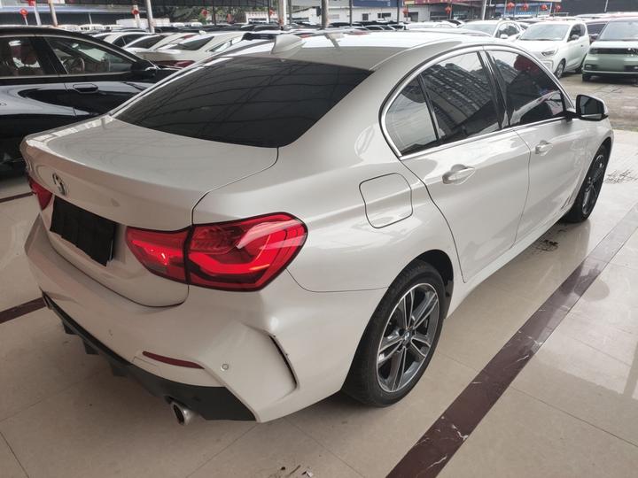 1 Series 2023 120i M Sport photo 4