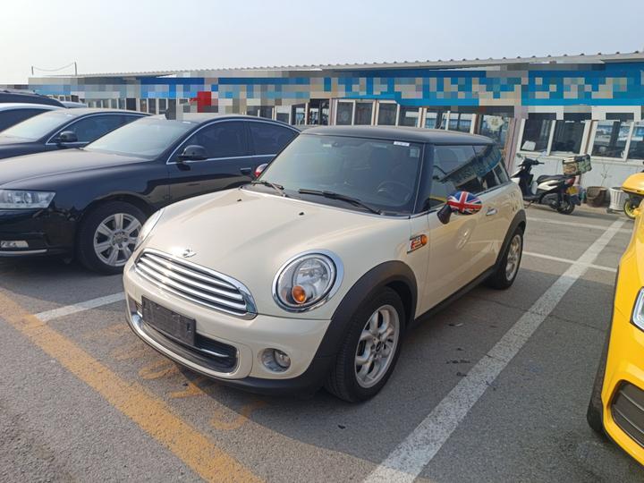 2011 1.6L COOPER Fun