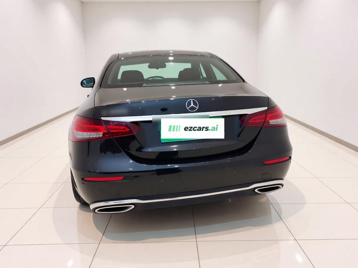 E-Class 2021 E 260 L photo 5