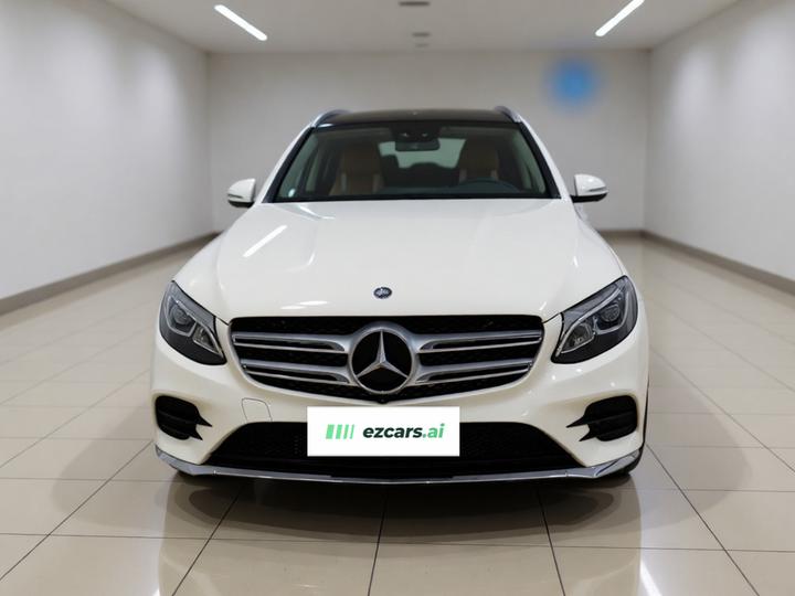 GLC 2017 GLC 260 4MATIC Luxury photo 2