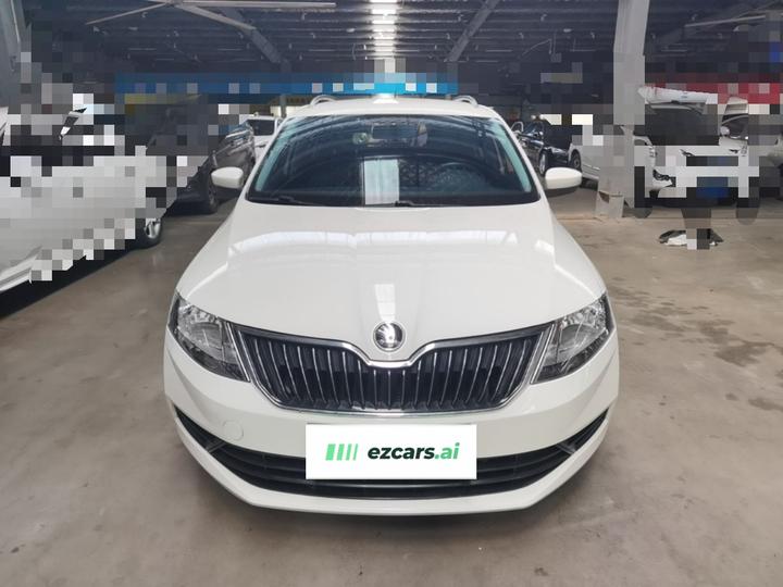 Rapid Spaceback 2018 1.6L AT Standard photo 2