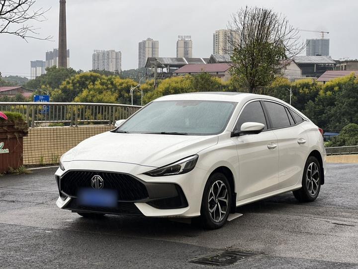 MG5 2023 180DVVT CVT Luxury
