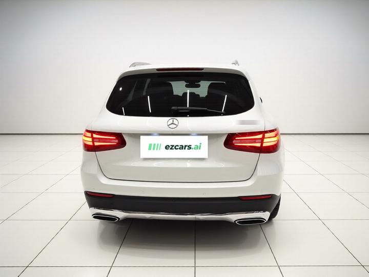 GLC 2017 GLC 200 4MATIC photo 3