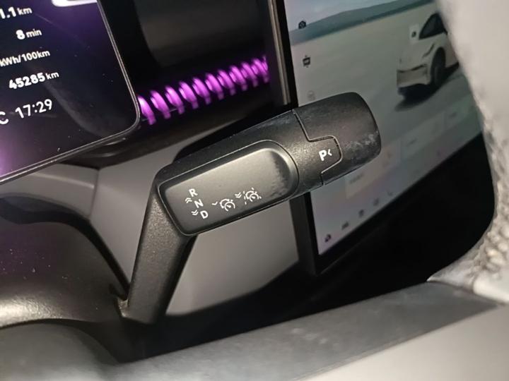 X 2023 AWD YOU 5-Seater photo 5