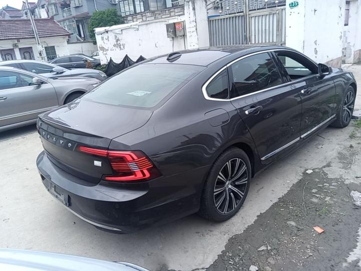 S90 EV 2022 T8 E Hybrid Luxury photo 4