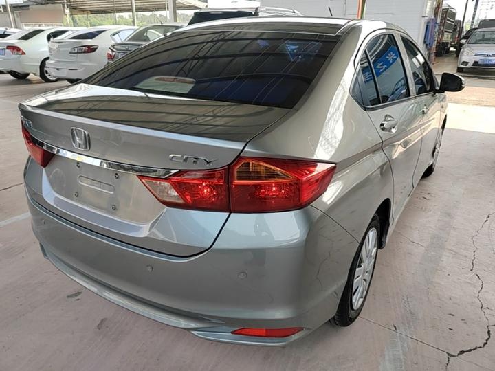 2015 1.5L CVT Comfort photo 6