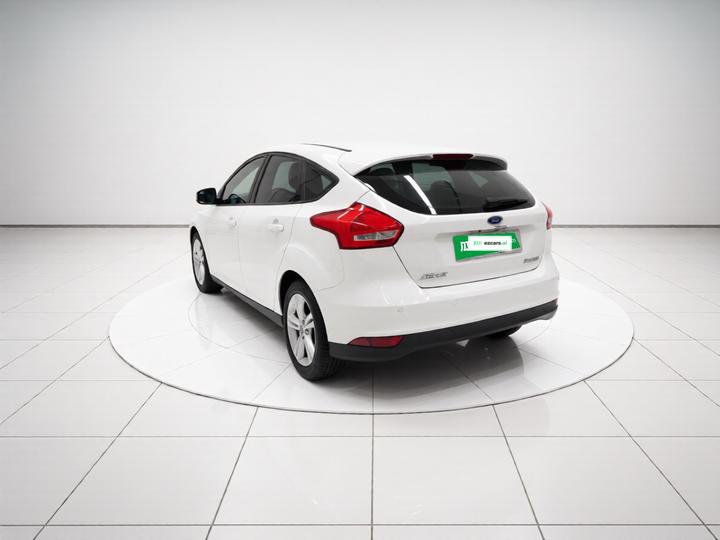Focus 2015 Hatchback 1.6L AT Comfort photo 4