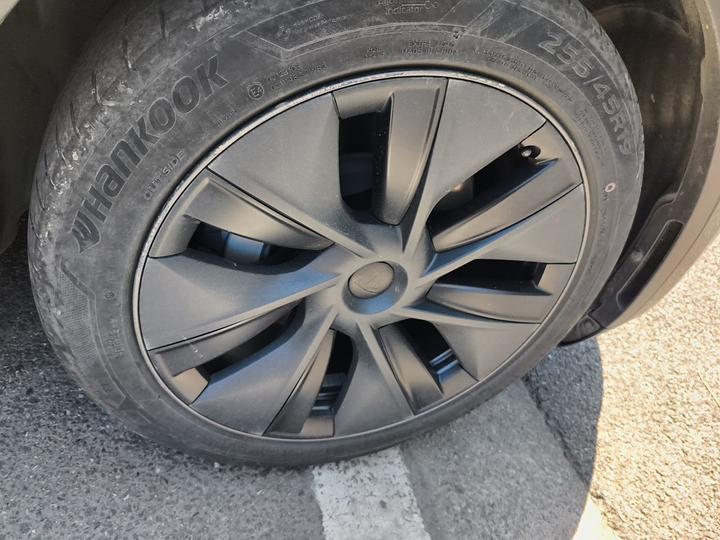 Model Y 2023 Long Range AWD photo 8