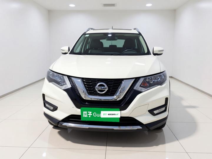 X-Trail 2017 2.5L CVT Luxury 4WD photo 2