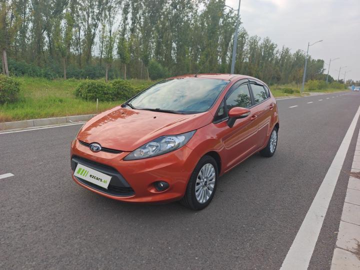 2011 Hatchback 1.5L AT Fashion