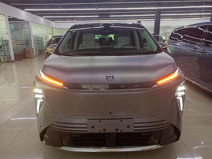 2026 EV photo 2