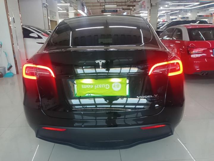 Model Y 2022 RWD photo 3