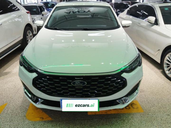 Escort 2021 1.5L AT photo 2