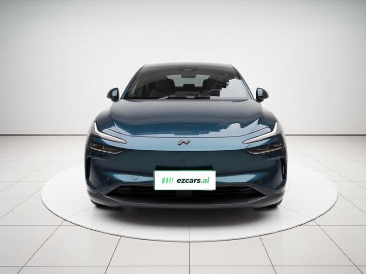 L60 2024 60kWh RWD photo 2