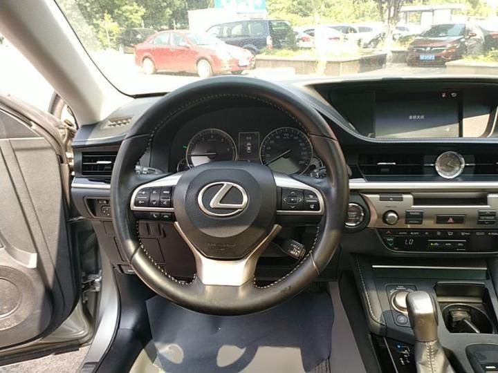 ES 2015 200 Elite photo 6