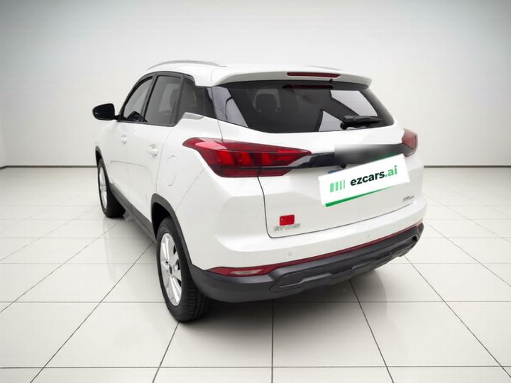BAIC X3 2021 1.5T MT Honor photo 4