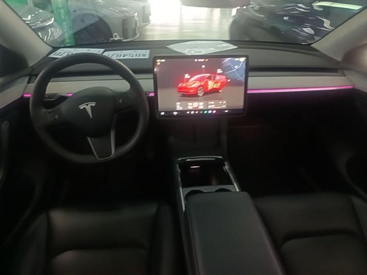 Model Y 2024 RWD photo 5