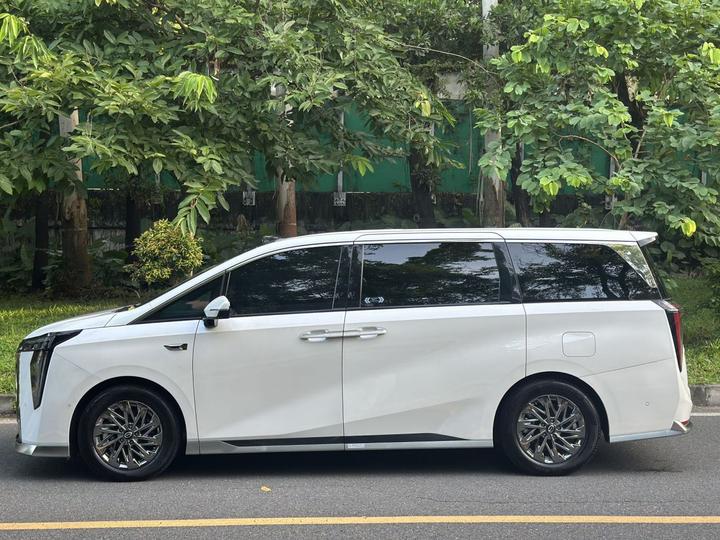 GAC Trumpchi M8 2025 Qiankun Ultra photo 3
