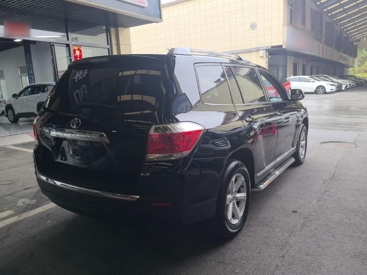 Highlander 2012 2.7L RWD 5-Seater Elite photo 4