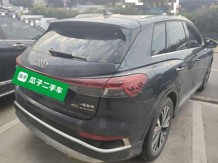 Q4 e-tron 2022 40 e-tron photo 6