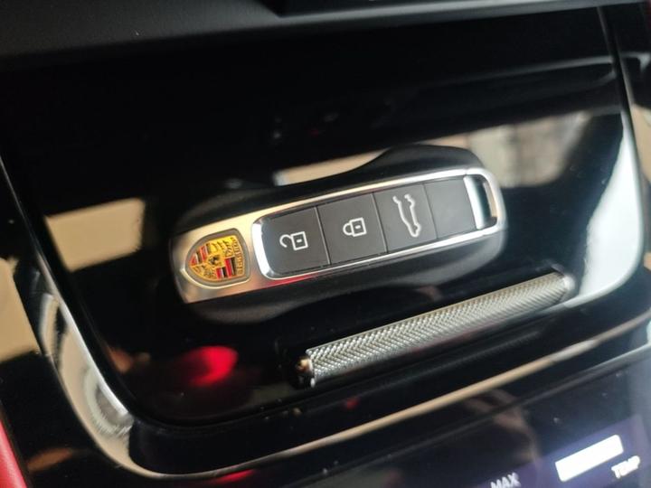 2024 Cayenne 3.0T photo 8