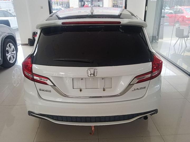 Jade 2017 1.8L AT Classic 5-Seater photo 3