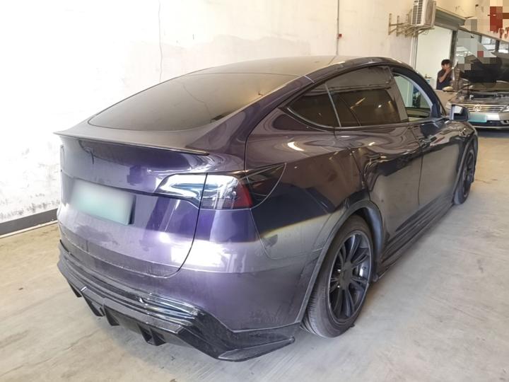 Model Y 2023 RWD photo 4