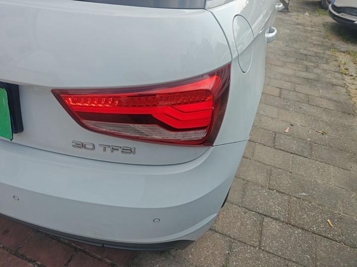A1 2016 30 TFSI Sportback S Line Sport photo 7