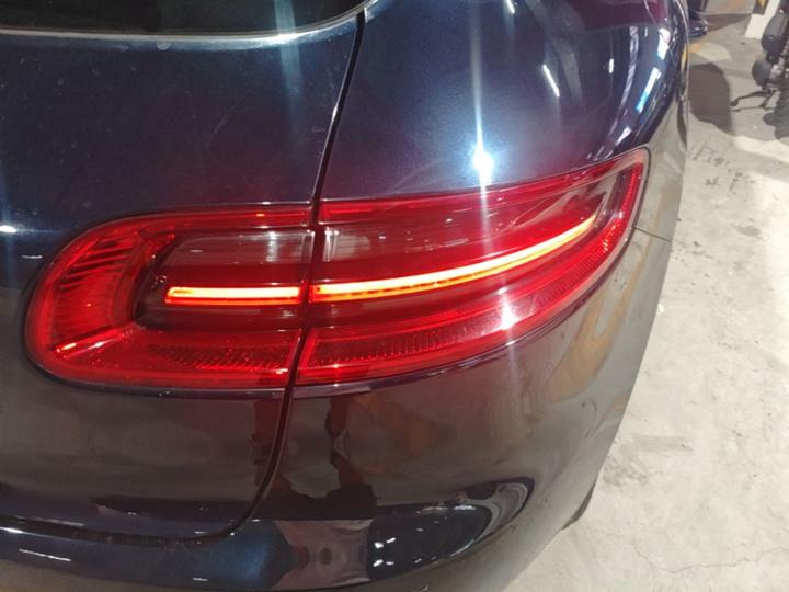 2017 Macan 2.0T photo 7