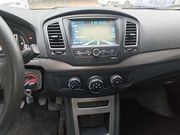 350 2014 1.5L MT photo 8