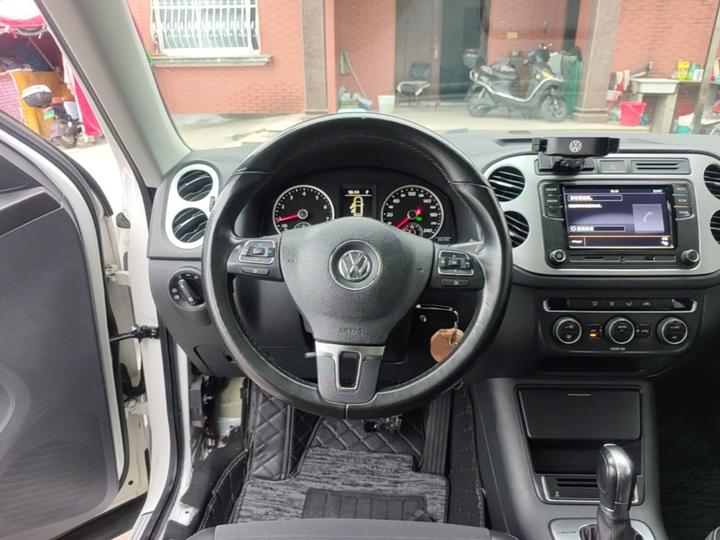 Tiguan 2016 300TSI AT AWD photo 6