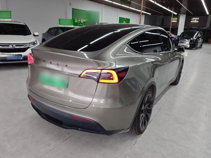 Model Y 2022 RWD photo 4