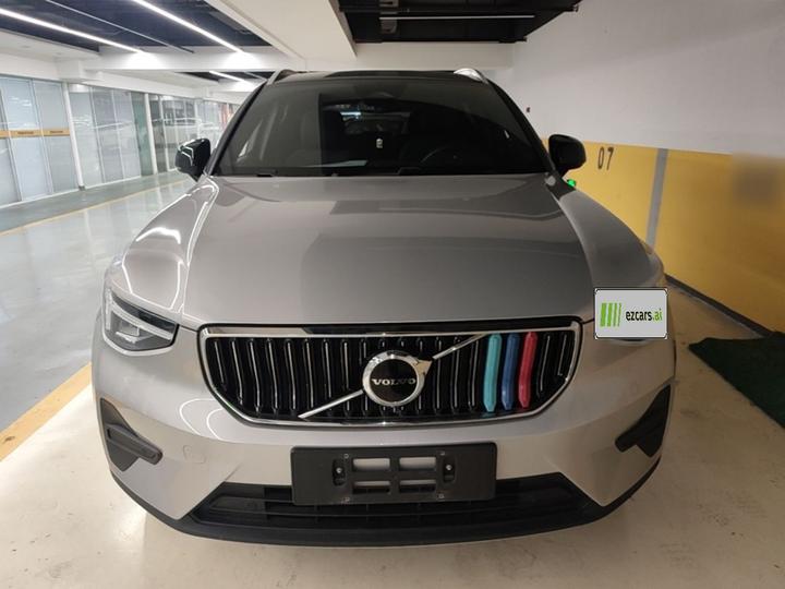 XC40 2023 B3 Luxury photo 2