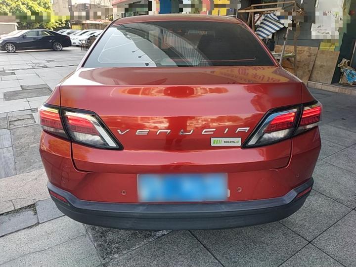 D60 2019 1.6L XL CVT Connected Elite photo 5