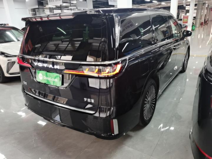 Voyah Dreamer 2025 PHEV AWD Premium photo 4