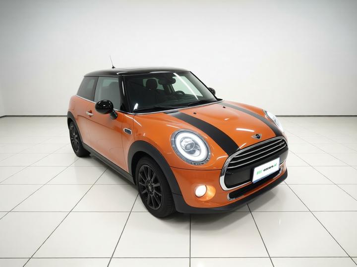 2016 1.2T ONE 5-Door photo 3